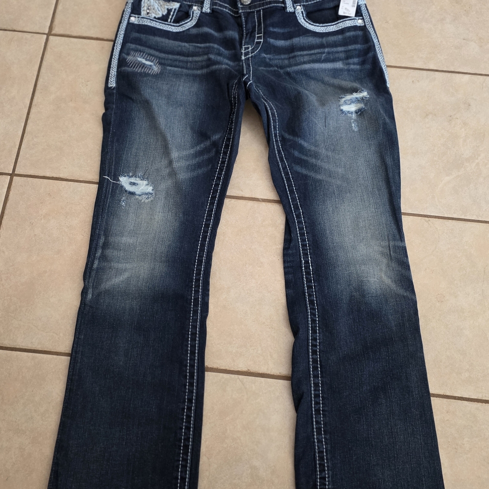 NWT Maurices PREMIUM Dark Blue Distressed Women’s Jeans